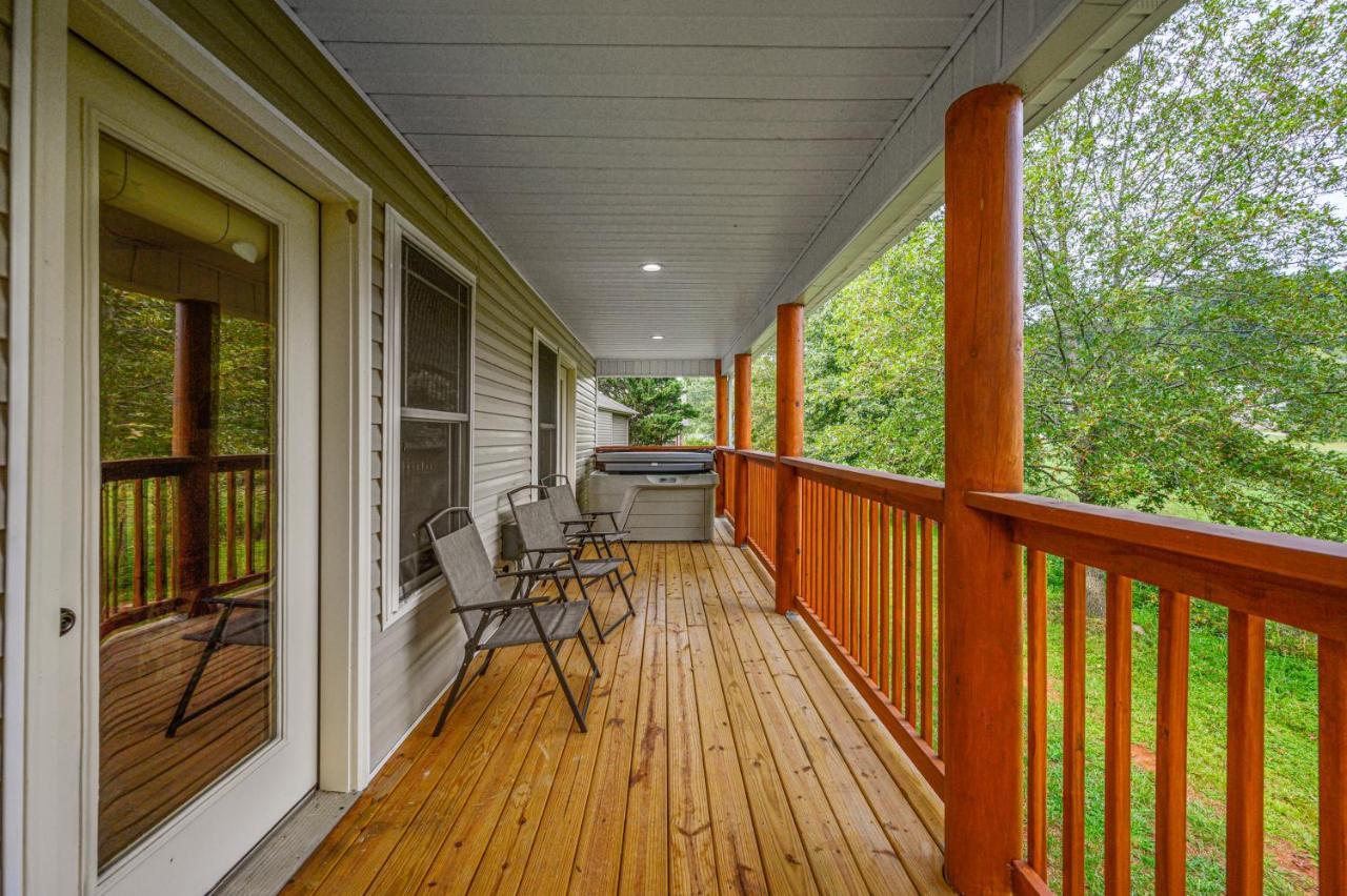 Smoky Mountain Chalet Pigeon Forge Exterior photo